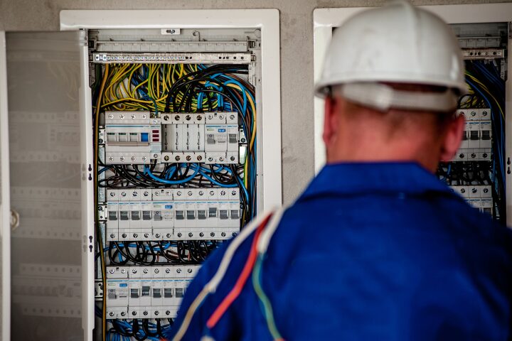 ELECTRICIDAD BÁSICA